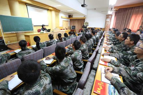 陳愛蓮:總結過去,我們旗開得勝;正視現在,我們穩步前進;展望未來,我們豪情滿懷!