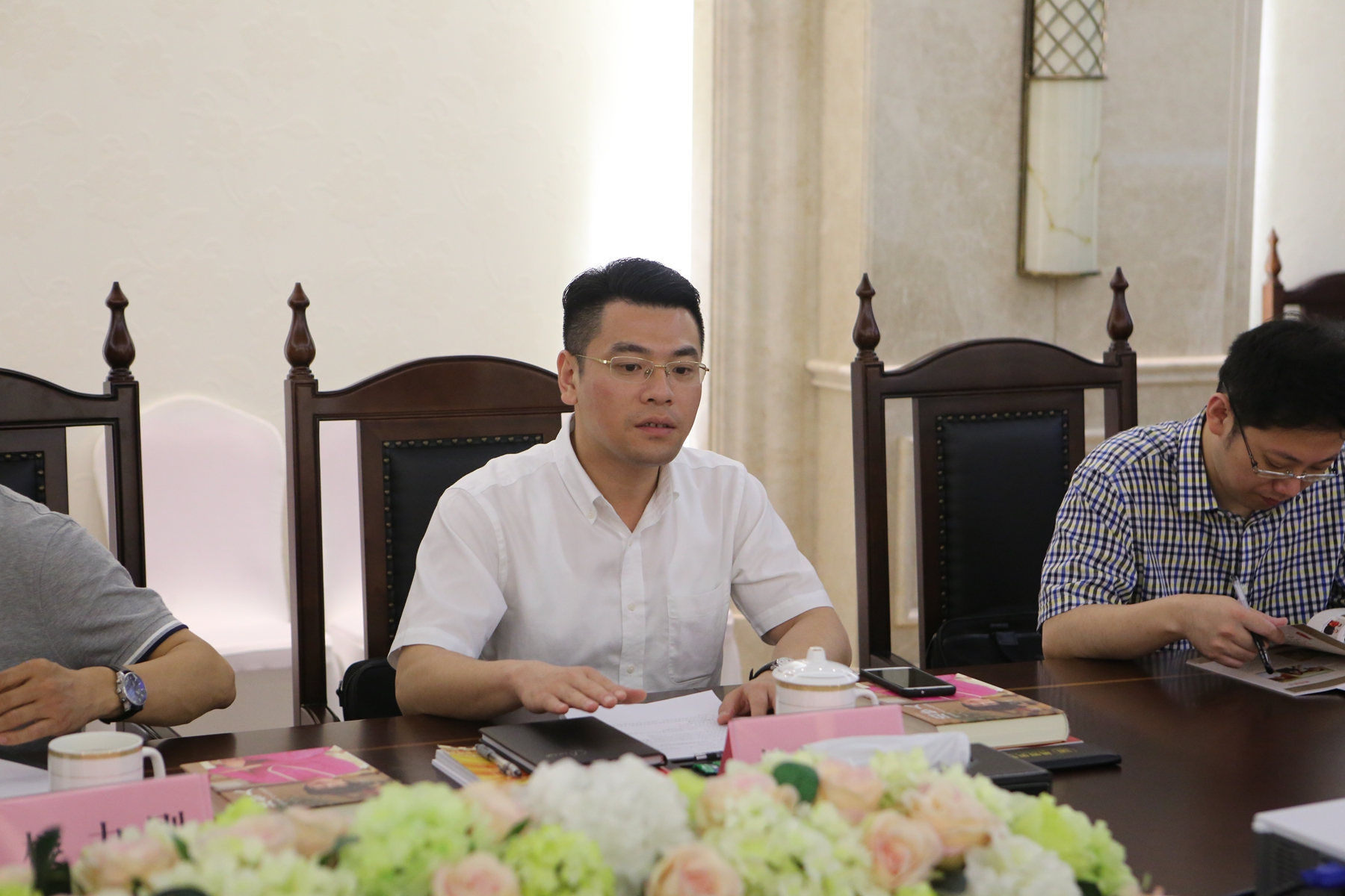 紹興市銀監局副局長楊維君一行走進金年會集團考察黨建工作