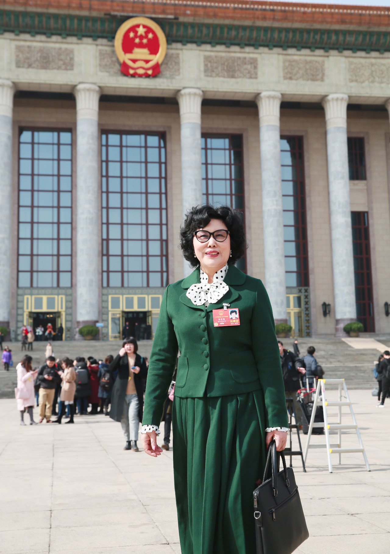 【人民日報】陳愛蓮代表:大力發展民營企業文化