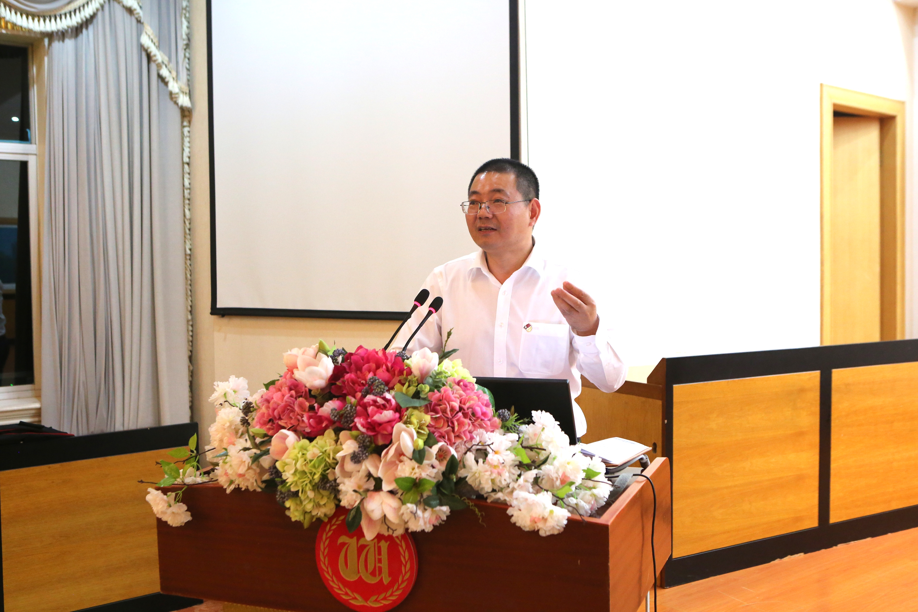 “不忘初心,牢記使命”金年會集團黨委開展慶祝建黨97周年觀影活動