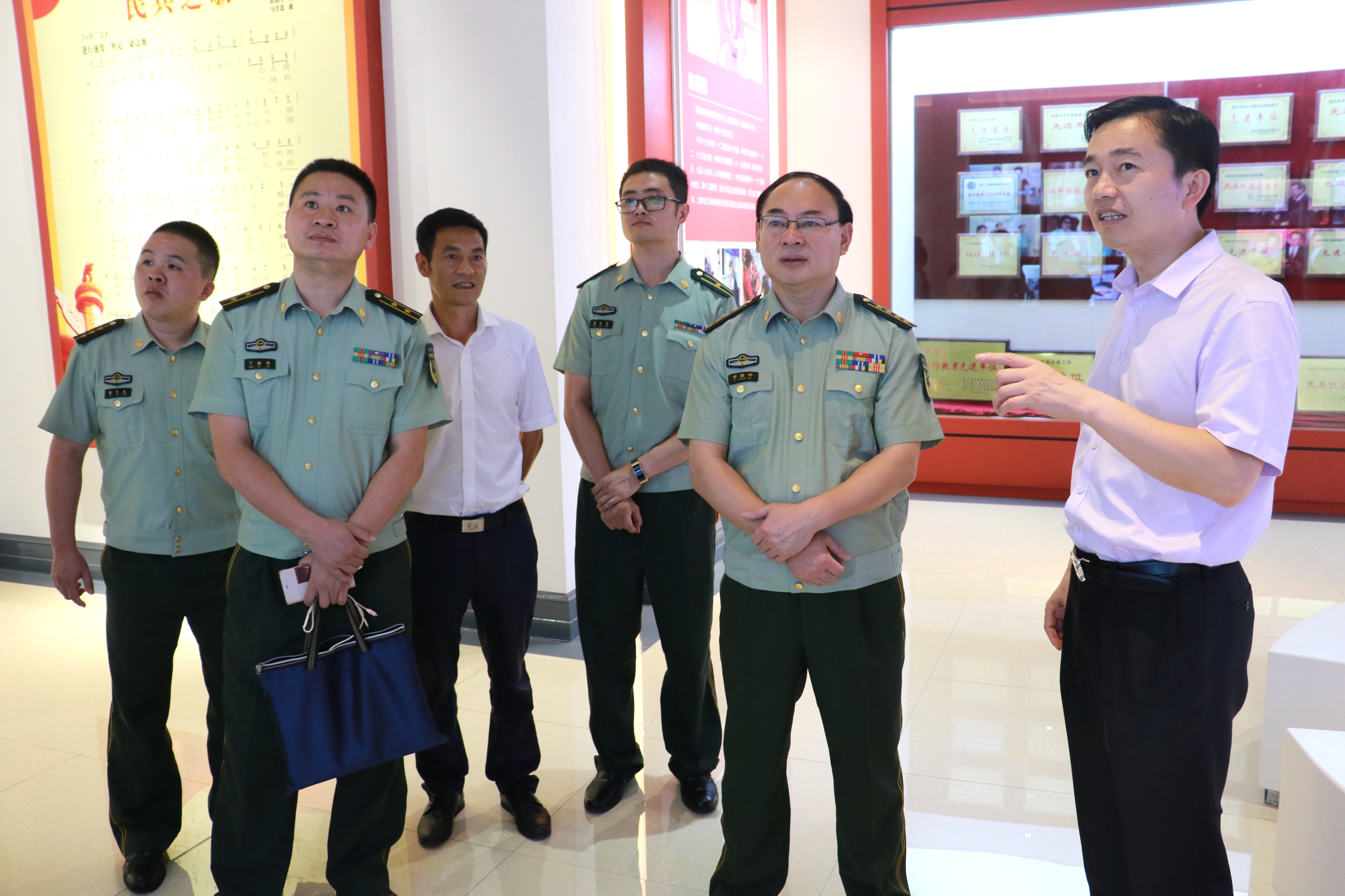 上海省消防總隊調研金年會航空小鎮